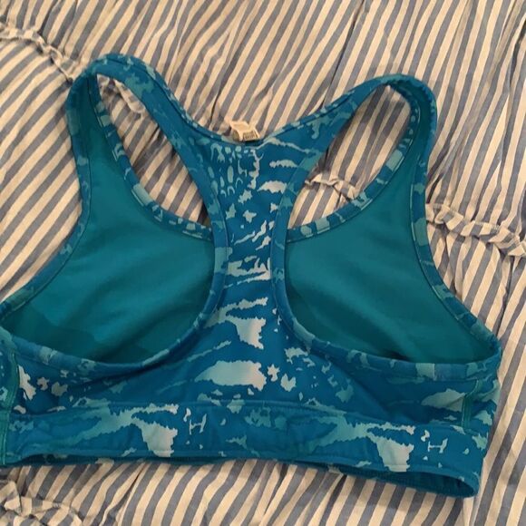 Under Armour sports bra - Picture 3 of 3